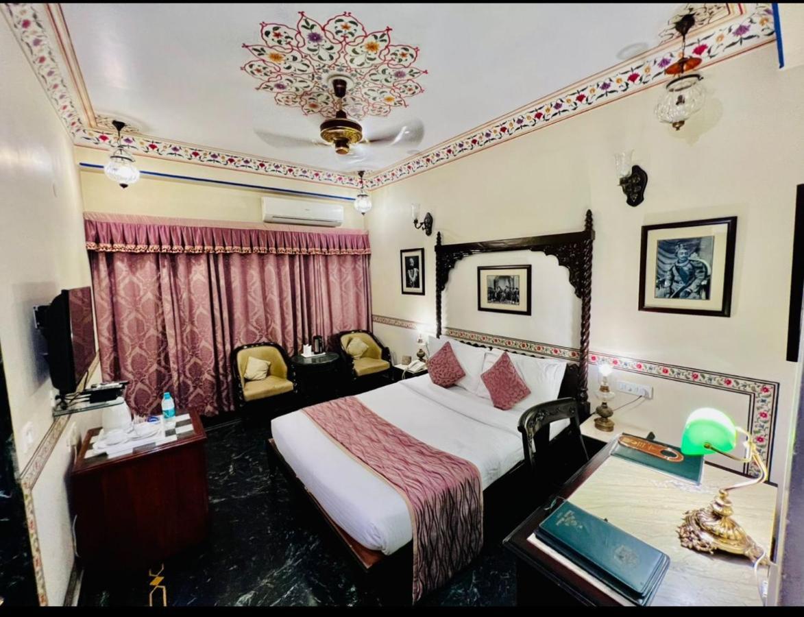 होटल Umaid Mahal - A Heritage Style Boutique 4*